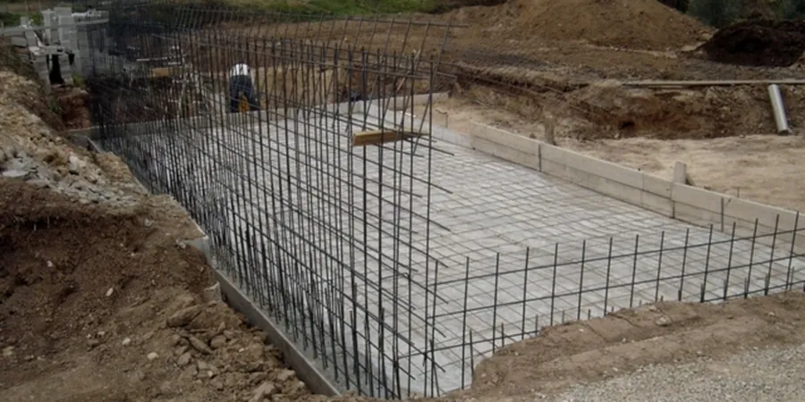 Diseño de Cimentaciones Superficiales en Iquique: Análisis Normativo y Ejecutivo