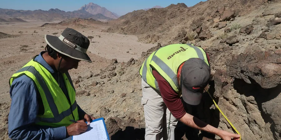 Microzonificación Sísmica en Iquique: Caracterización Precisa del Terreno